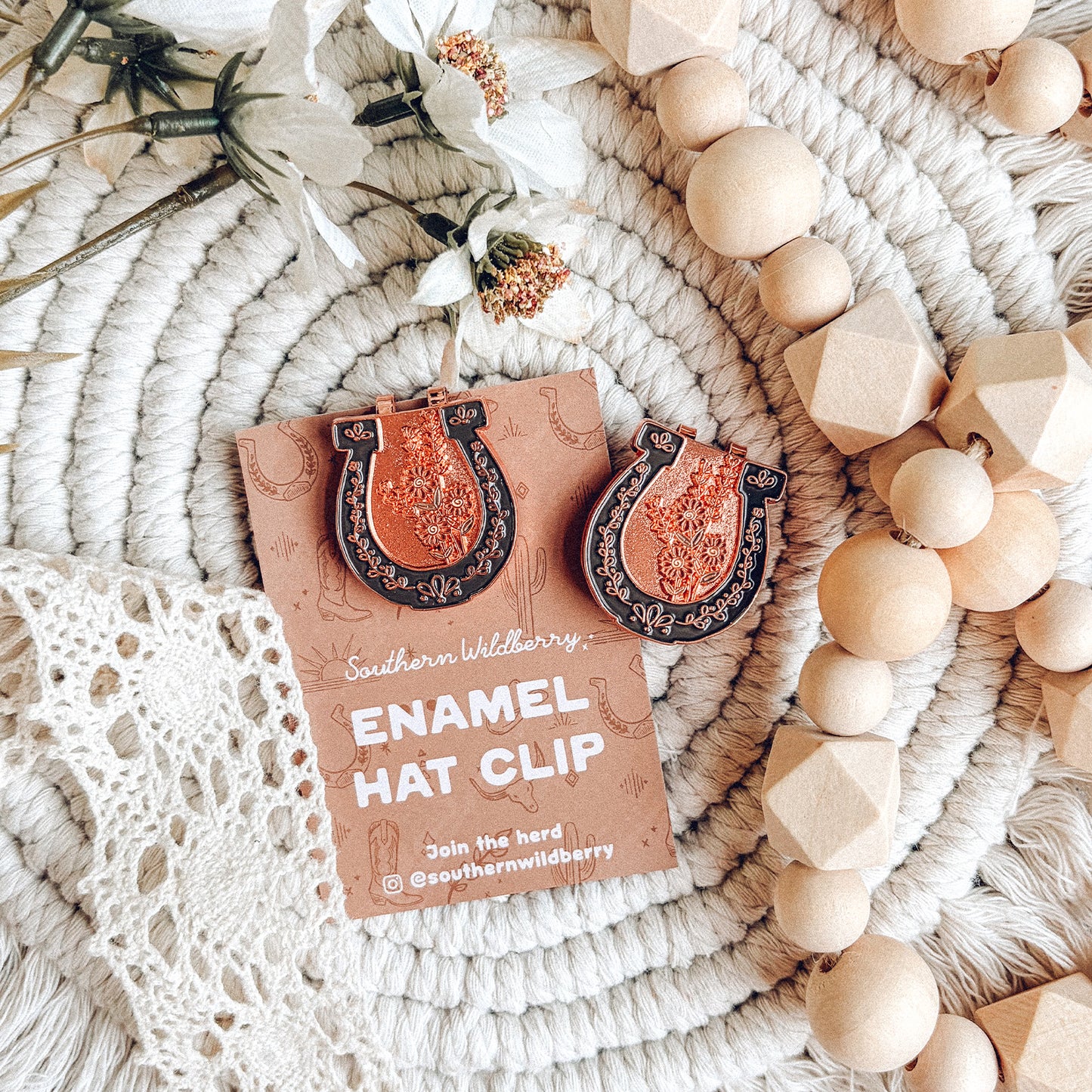 Lucky Horseshoe Enamel Hat Clip