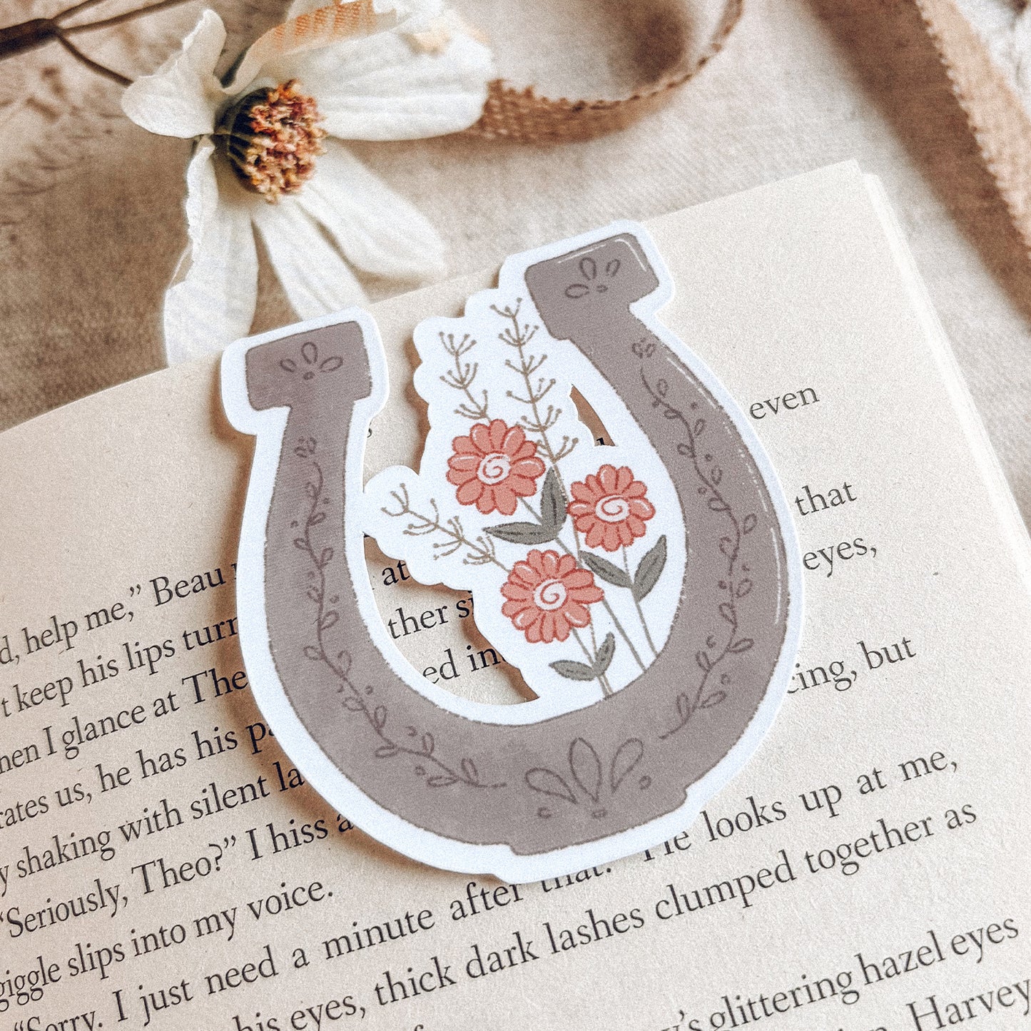 Lucky Horseshoe Magnetic Bookmark